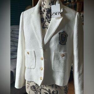 NWT Zara Womens Sz L Blazer Jacket Soft Ivory White Cropped Gold Button Insignia